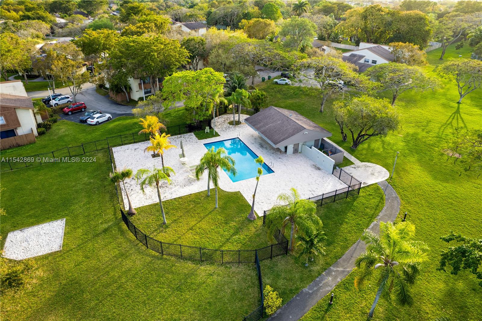 11549 Southwest 109th Road, Unit 27D Miami, FL 33176 - Photo 27 of 29 Gallery Image 27
