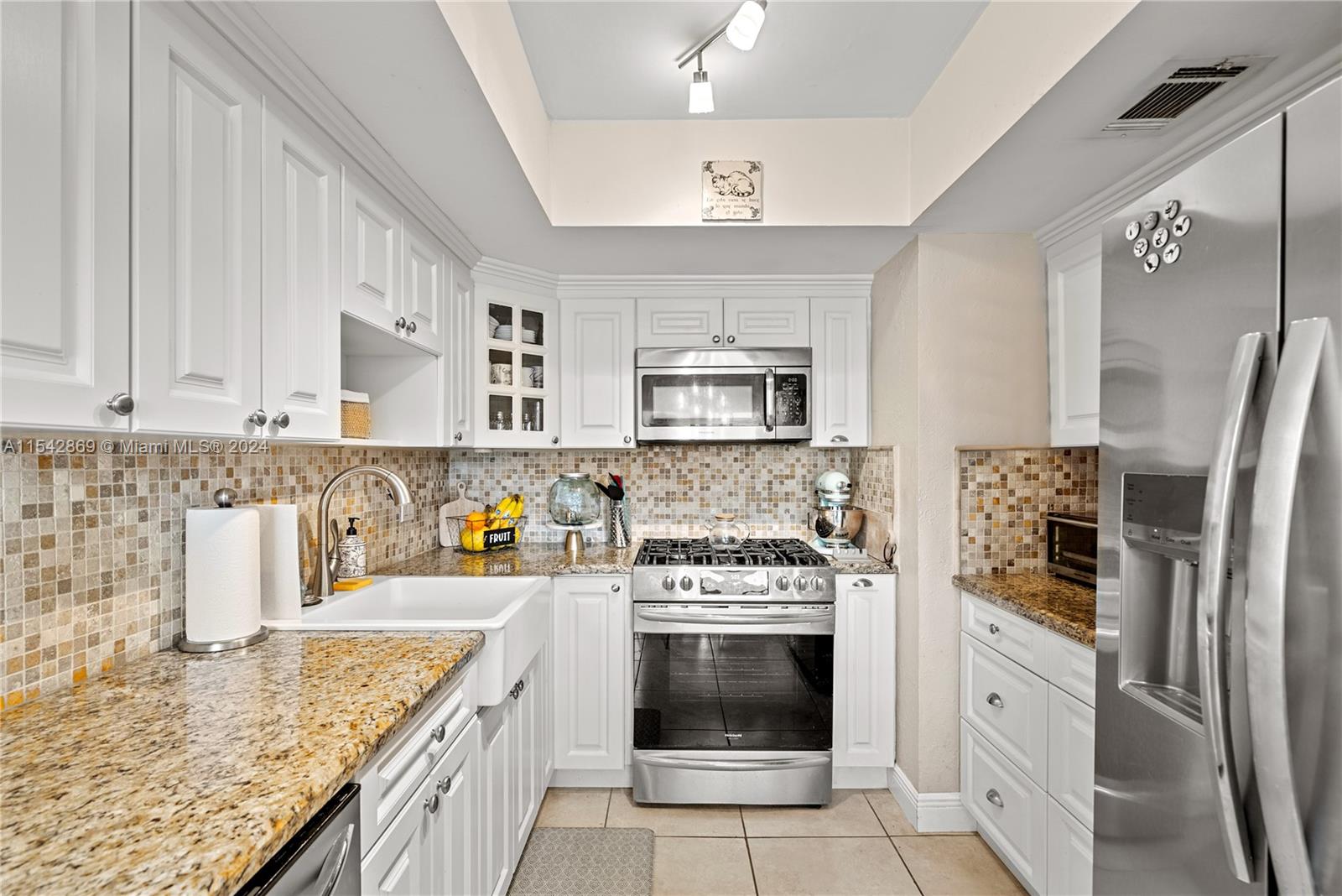 11549 Southwest 109th Road, Unit 27D Miami, FL 33176 - Photo 7 of 29 Gallery Image 7