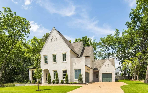 $1,120,000 | 9172 Cheatham Lane North, Germantown, TN 38138