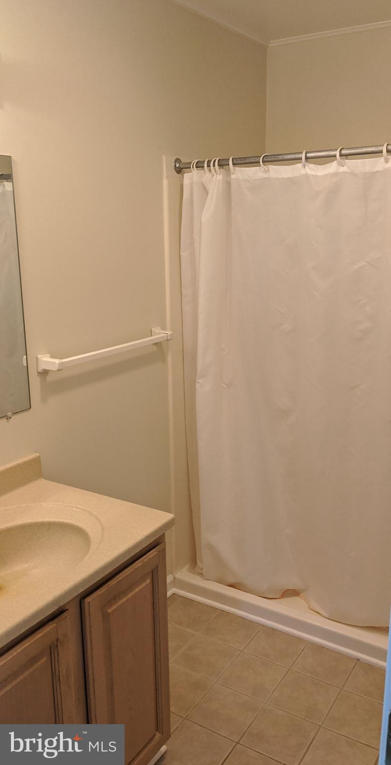 130 Taylor Road Centreville, MD 21617 - Photo 13 of 39 FULL HALLWAY BATH