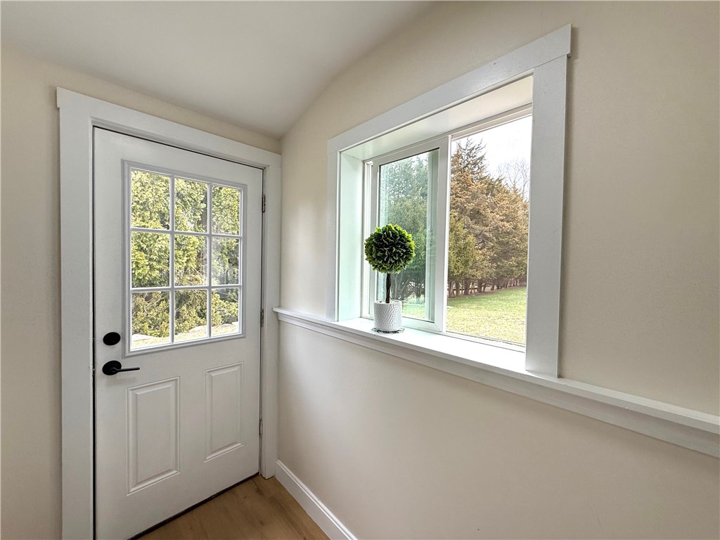 461 River Road Lincoln, RI 02865 - Photo 20 of 30 Back entry to yard