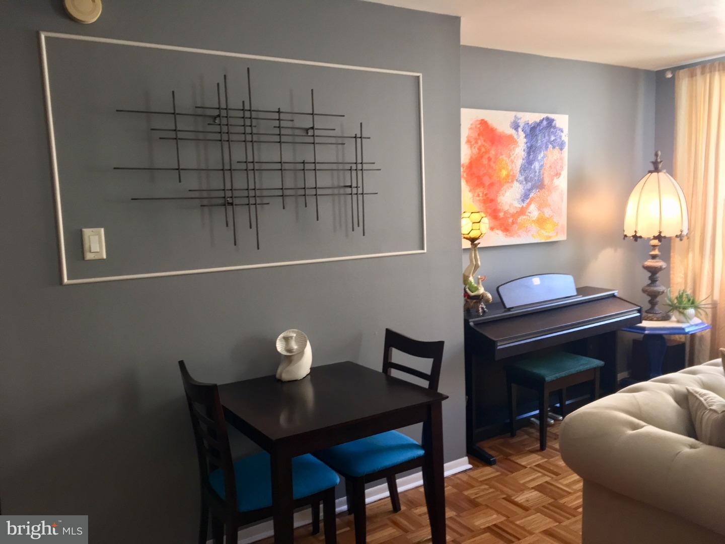 1029-33 Spruce Street, Unit 304 Philadelphia, PA 19107 - Photo 3 of 22