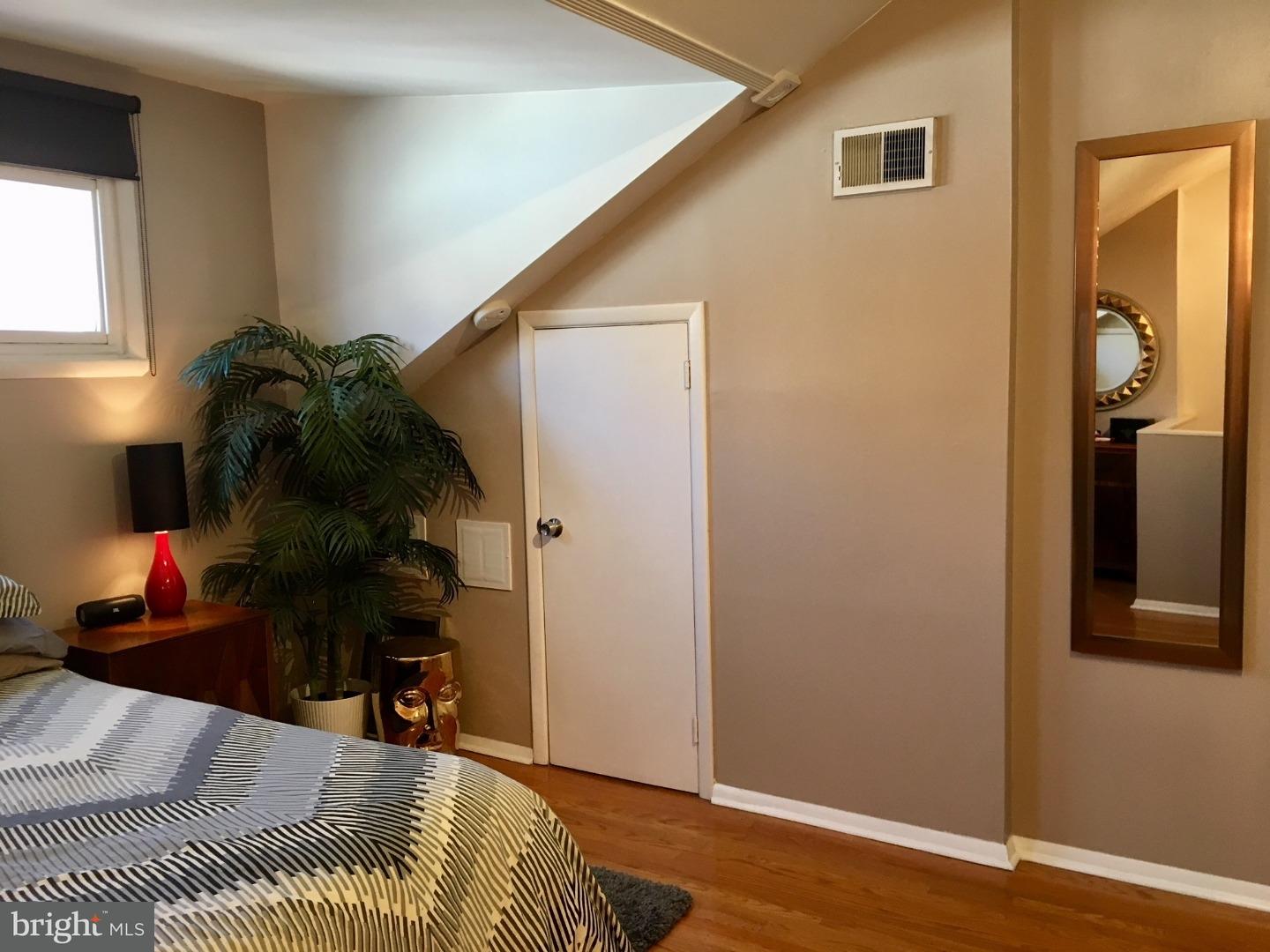1029-33 Spruce Street, Unit 304 Philadelphia, PA 19107 - Photo 10 of 22