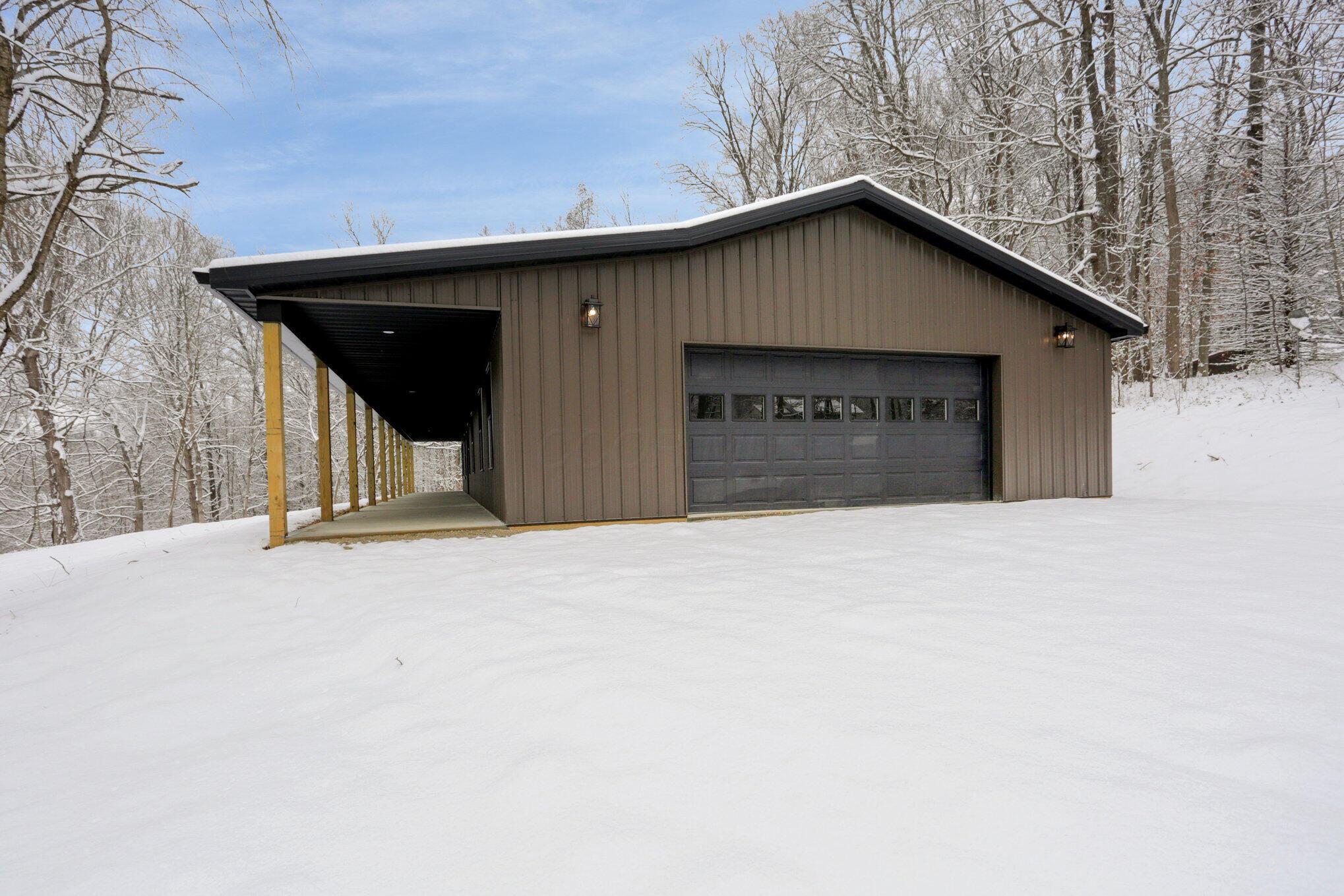 End/garage