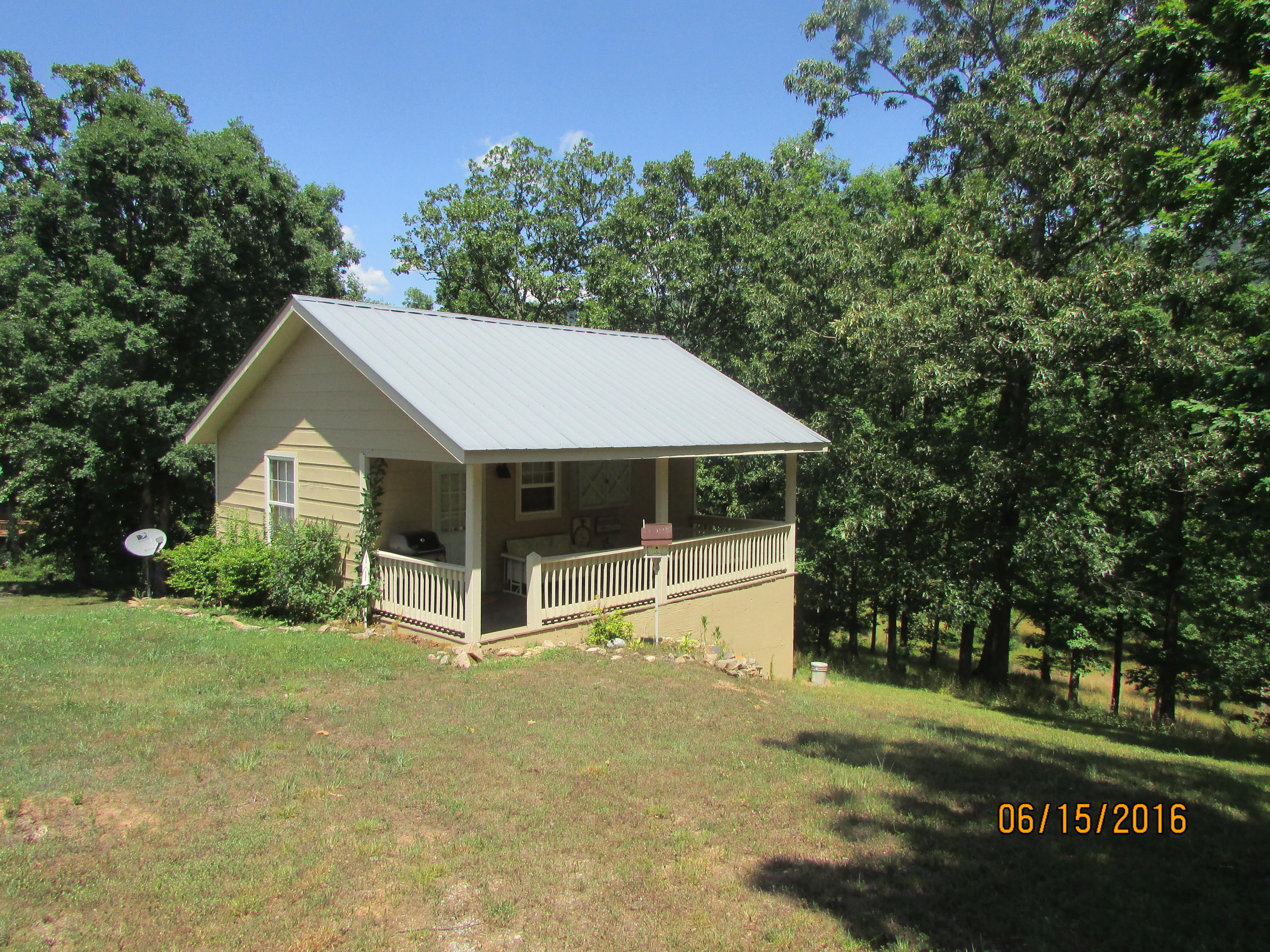 569 Lakeview Drive Rising Fawn, GA 30738 - Photo 2 of 25 IMG_0167