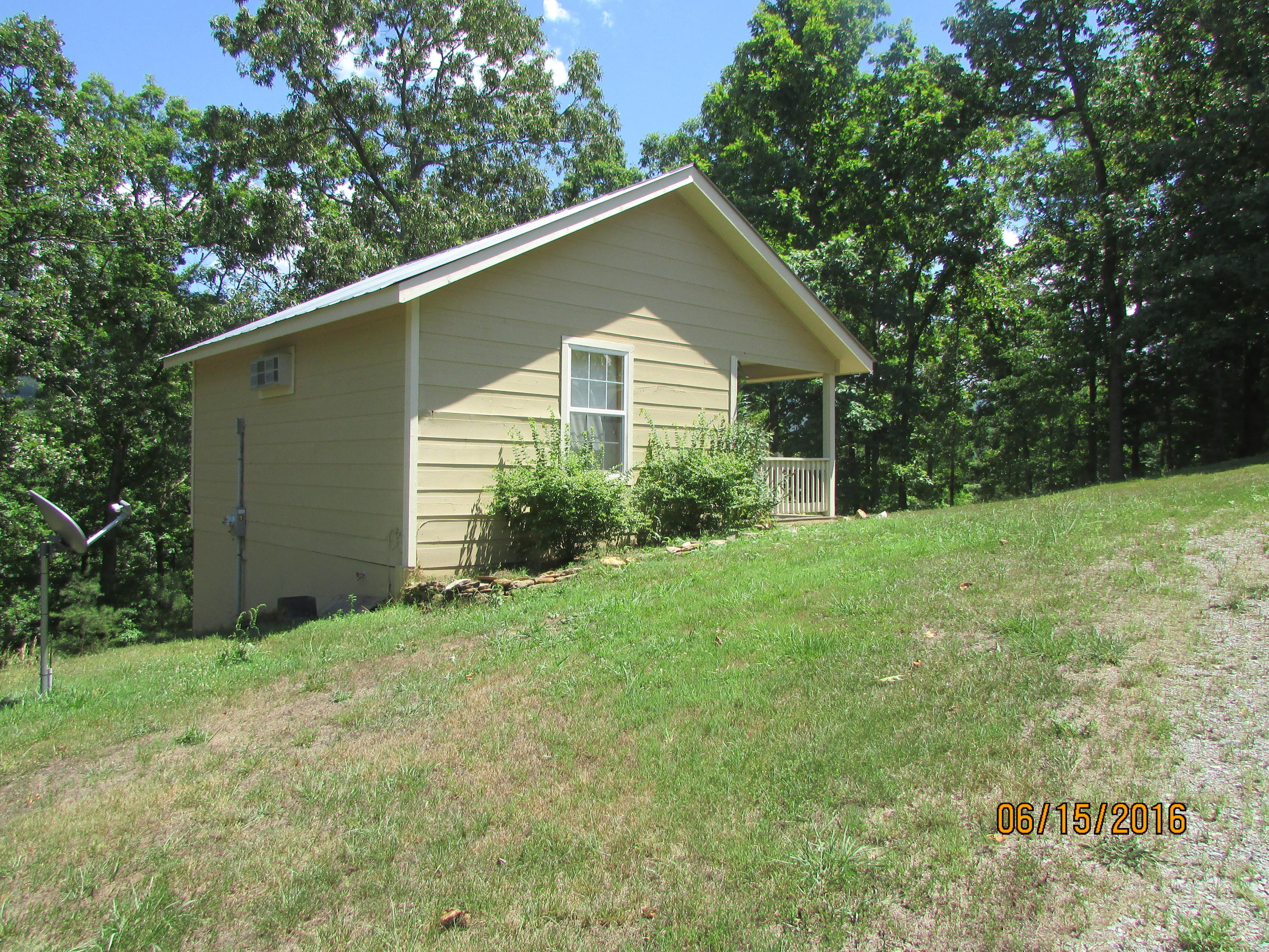 569 Lakeview Drive Rising Fawn, GA 30738 - Photo 4 of 25 IMG_0165