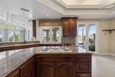 $2,190,000 | 6872 Chartwell Drive, Riverside, CA 92506
