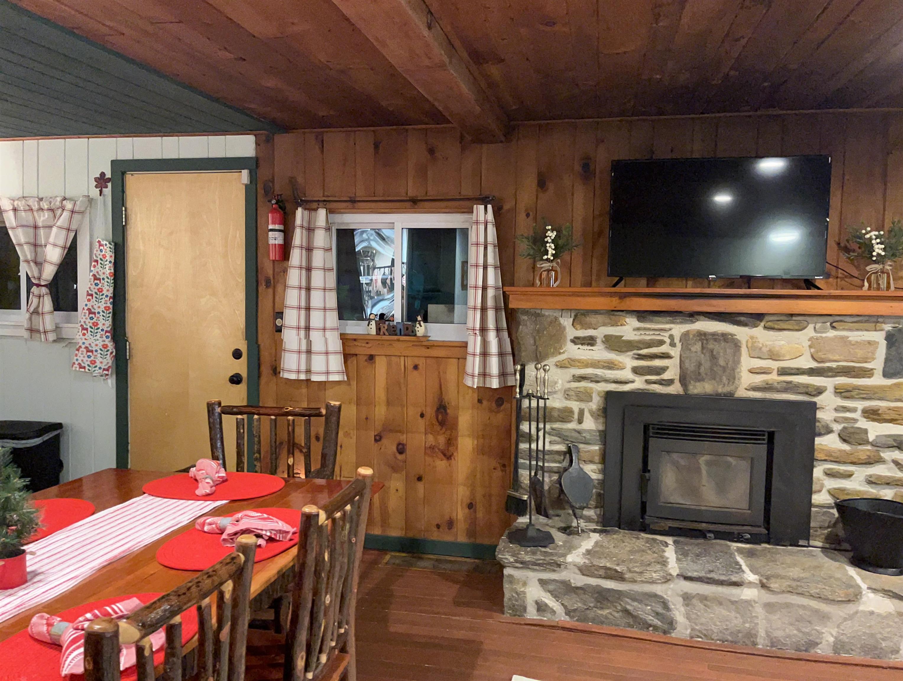 645 Stratton Arlington Road Wardsboro, VT 05360 - Photo 16 of 39
