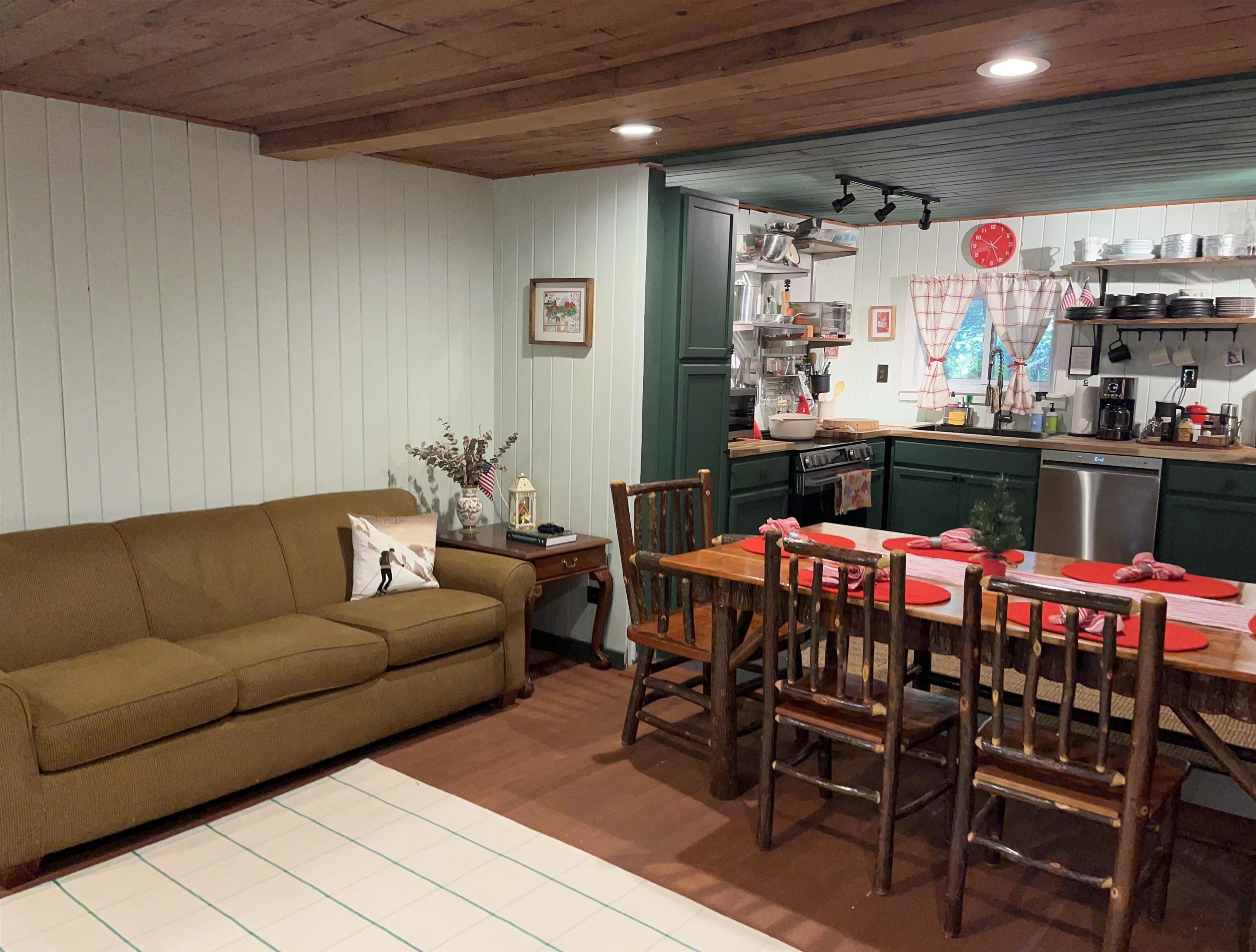 645 Stratton Arlington Road Wardsboro, VT 05360 - Photo 18 of 39