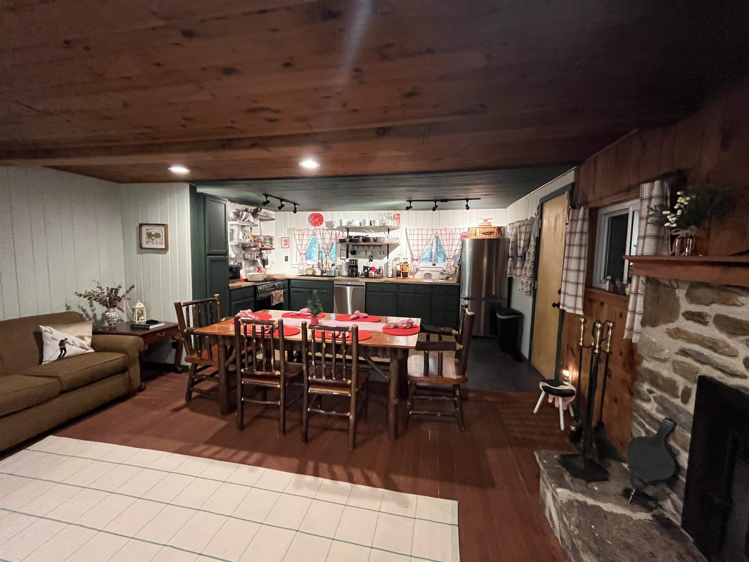 645 Stratton Arlington Road Wardsboro, VT 05360 - Photo 8 of 39