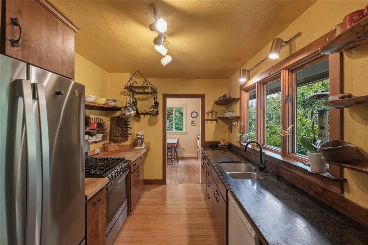 25159 Grange Hall Road Philomath, OR 97370 - Photo 13 of 48 16.1