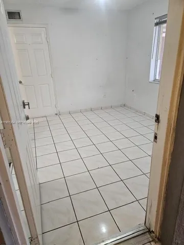 a view of a utility room