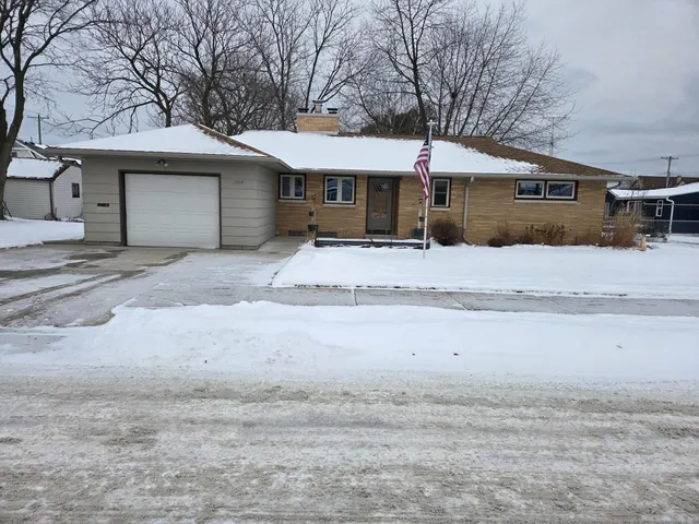 1209 Hawthorne Street, Two Rivers, WI 54241