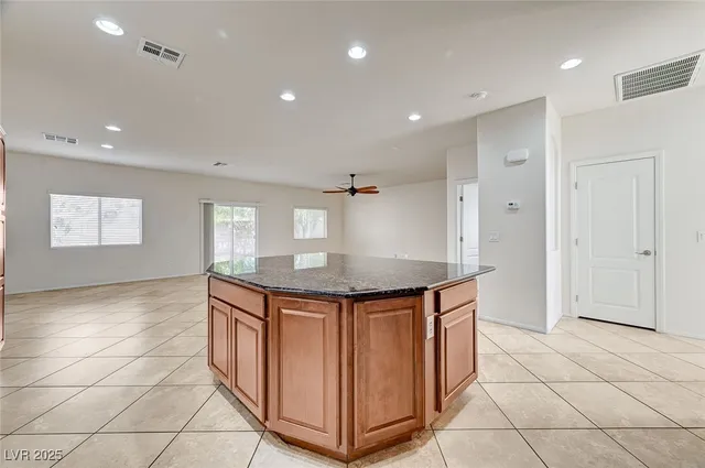 $2,550 | 5536 Danforth Avenue, Las Vegas, NV 89141