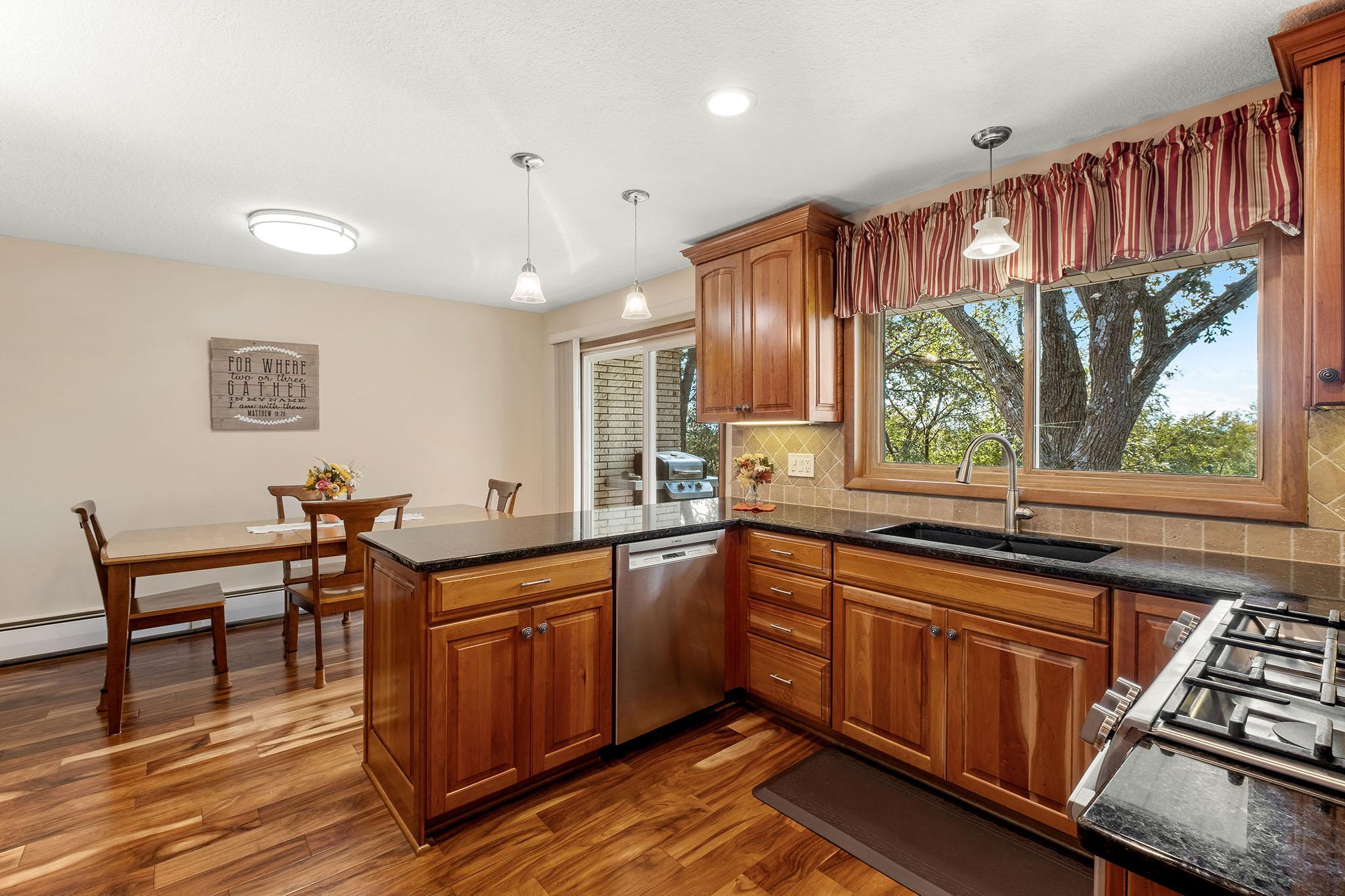 1800 Hiawatha Court Northeast Rochester, MN 55906 - Photo 18 of 66