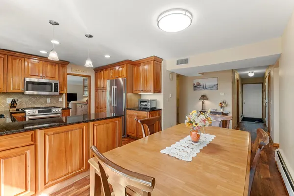 $549,900 | 1800 Hiawatha Court Northeast, Rochester, MN 55906