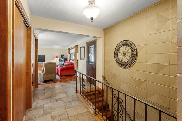 $549,900 | 1800 Hiawatha Court Northeast, Rochester, MN 55906