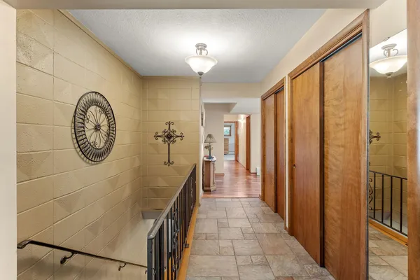 $549,900 | 1800 Hiawatha Court Northeast, Rochester, MN 55906