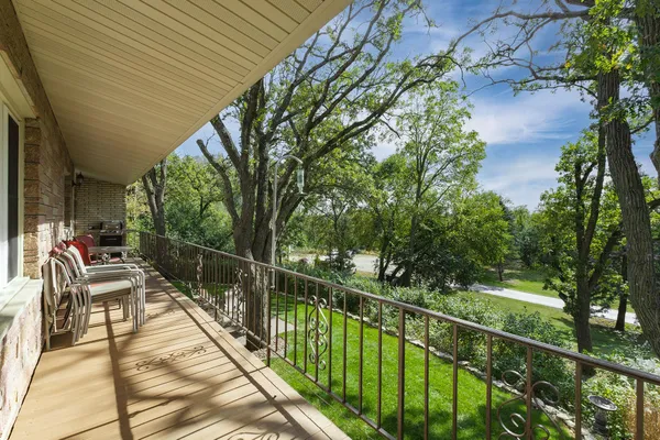 $549,900 | 1800 Hiawatha Court Northeast, Rochester, MN 55906