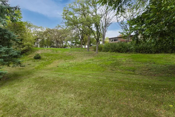 $549,900 | 1800 Hiawatha Court Northeast, Rochester, MN 55906