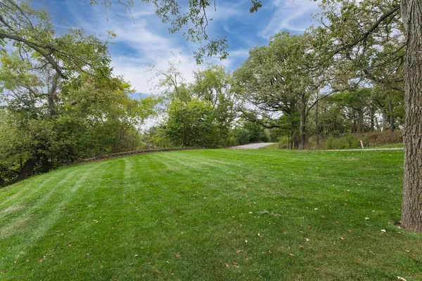 $549,900 | 1800 Hiawatha Court Northeast, Rochester, MN 55906