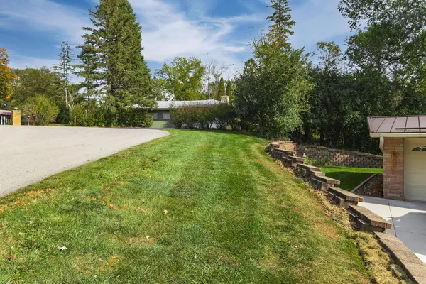 $549,900 | 1800 Hiawatha Court Northeast, Rochester, MN 55906