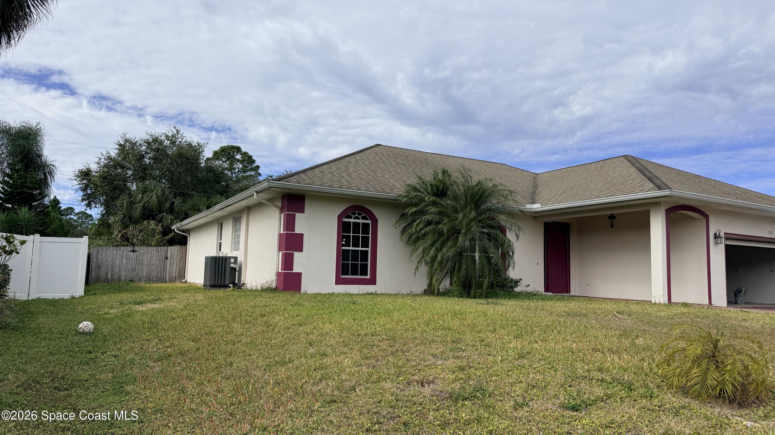 1782 Degroodt Road Southwest Palm Bay, FL 32908 - Photo 4 of 32 20251230_172934246_iOS
