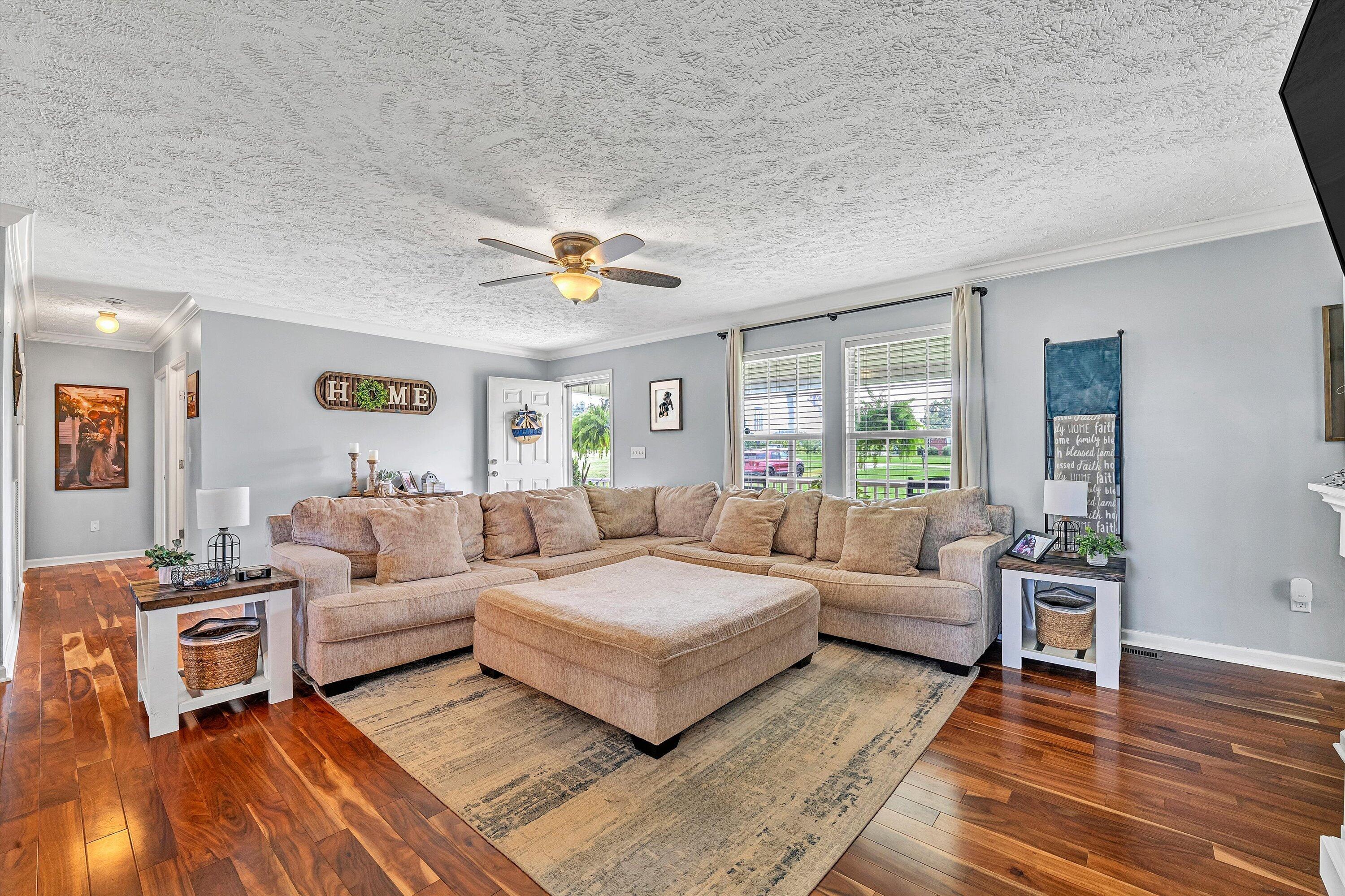 2220 Callaway Road Rocky Mount, VA 24151 - Photo 4 of 38 Living Room