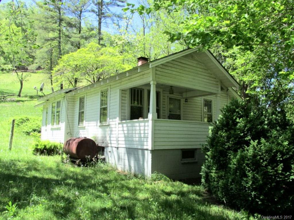 24 Roscoe Lewis Road Sylva, NC 28779 - Photo 3 of 17 Gallery Image 3