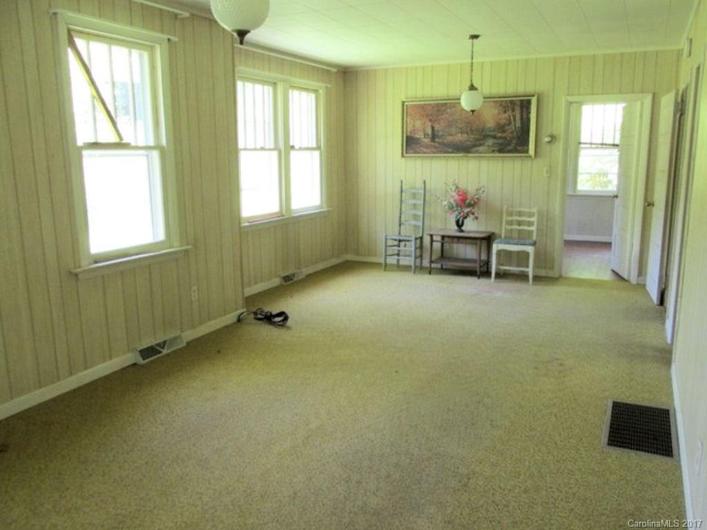 24 Roscoe Lewis Road Sylva, NC 28779 - Photo 8 of 17 Gallery Image 8