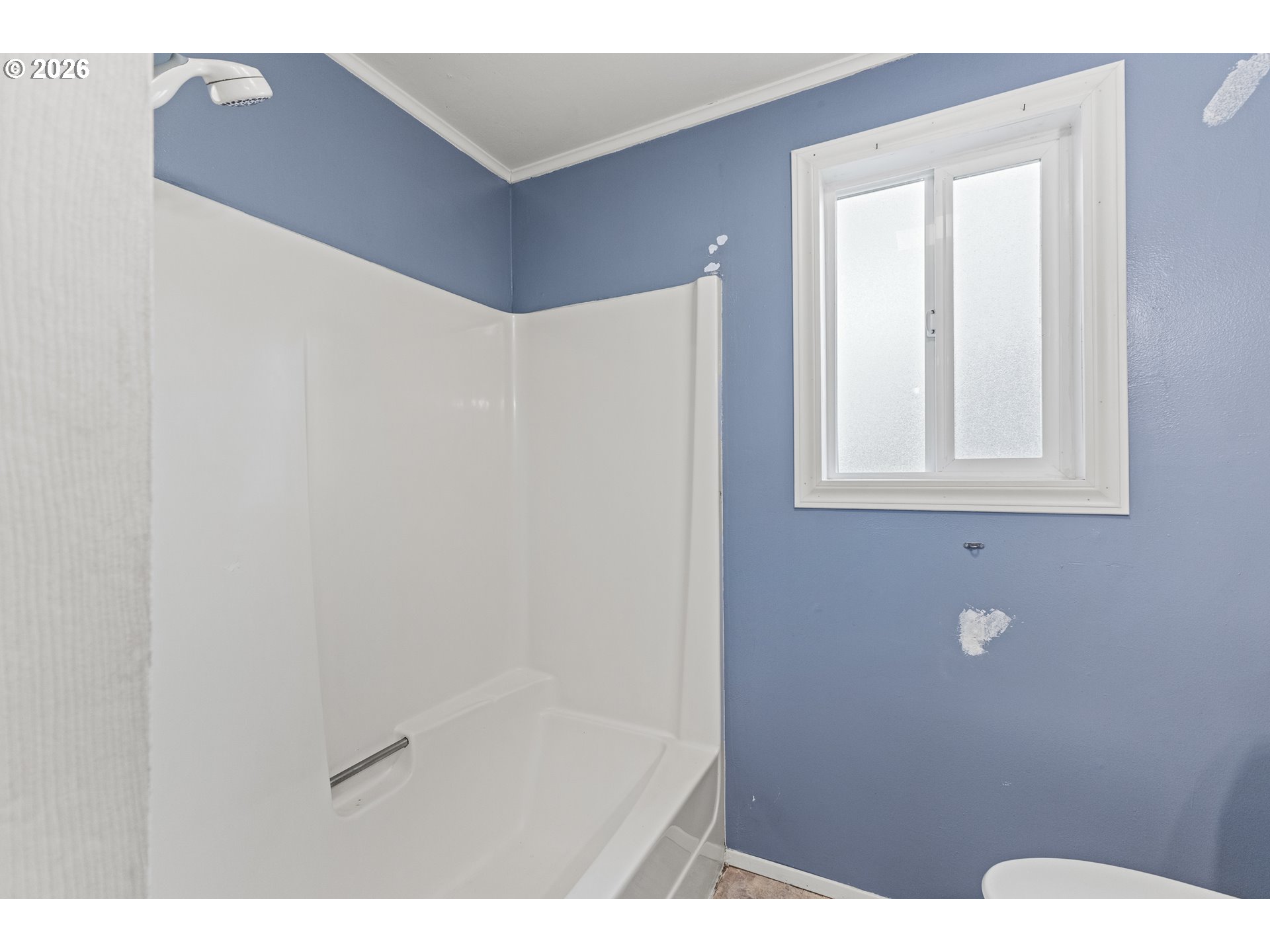 1816 Sunset Court Myrtle Point, OR 97458 - Photo 31 of 42 a bathroom with a bathtub and shower