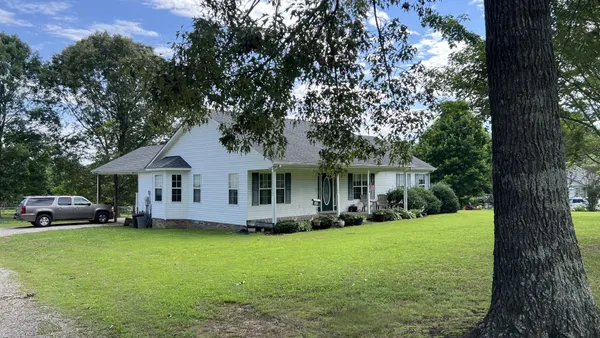 $347,770 | 153 Commodore Circle, Summertown, TN 38483