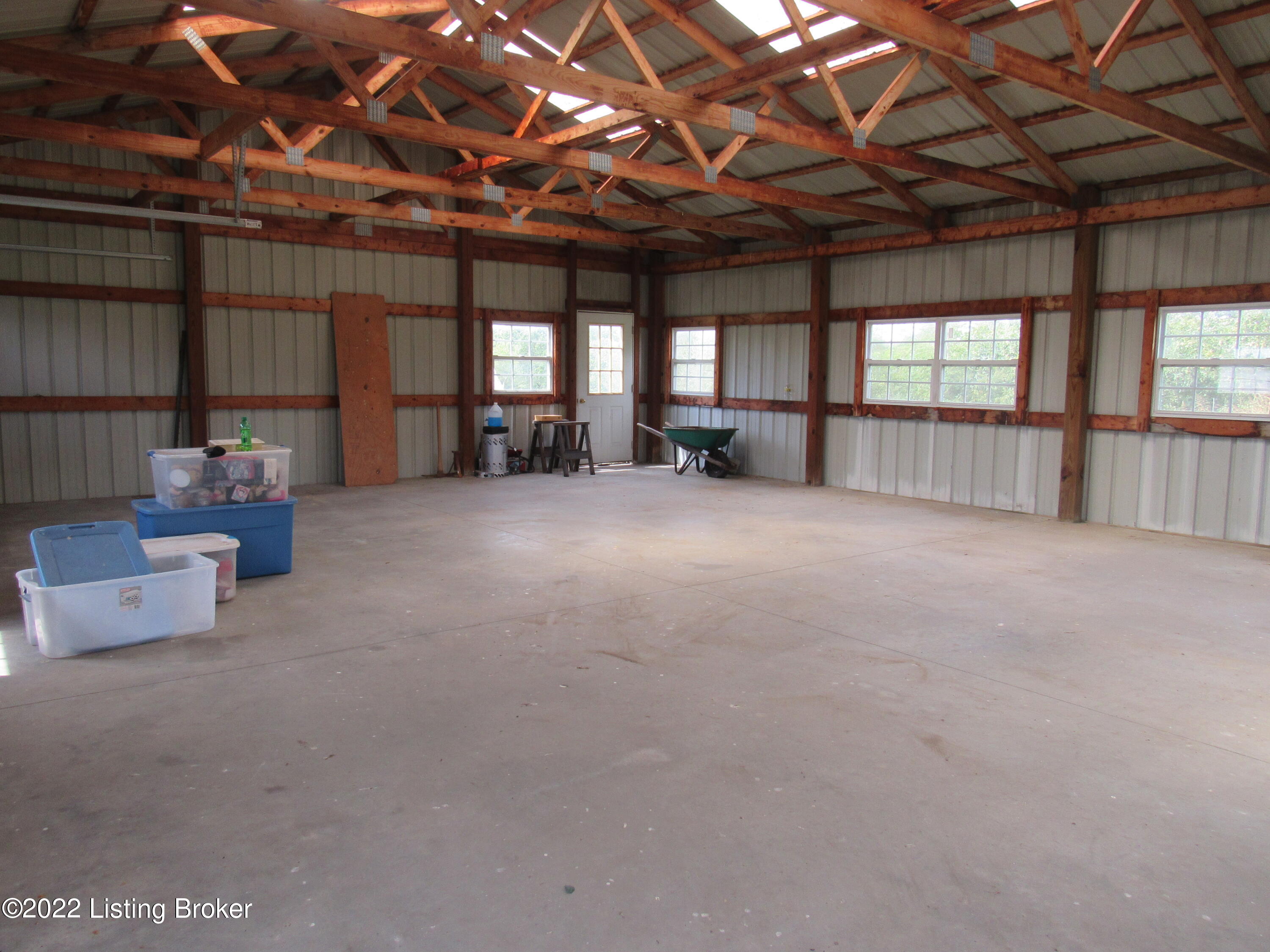 8643 Anneta Road Leitchfield, KY 42754 - Photo 4 of 31 ann05