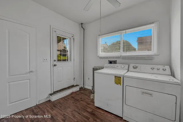 a view of utility room with washer and dryer