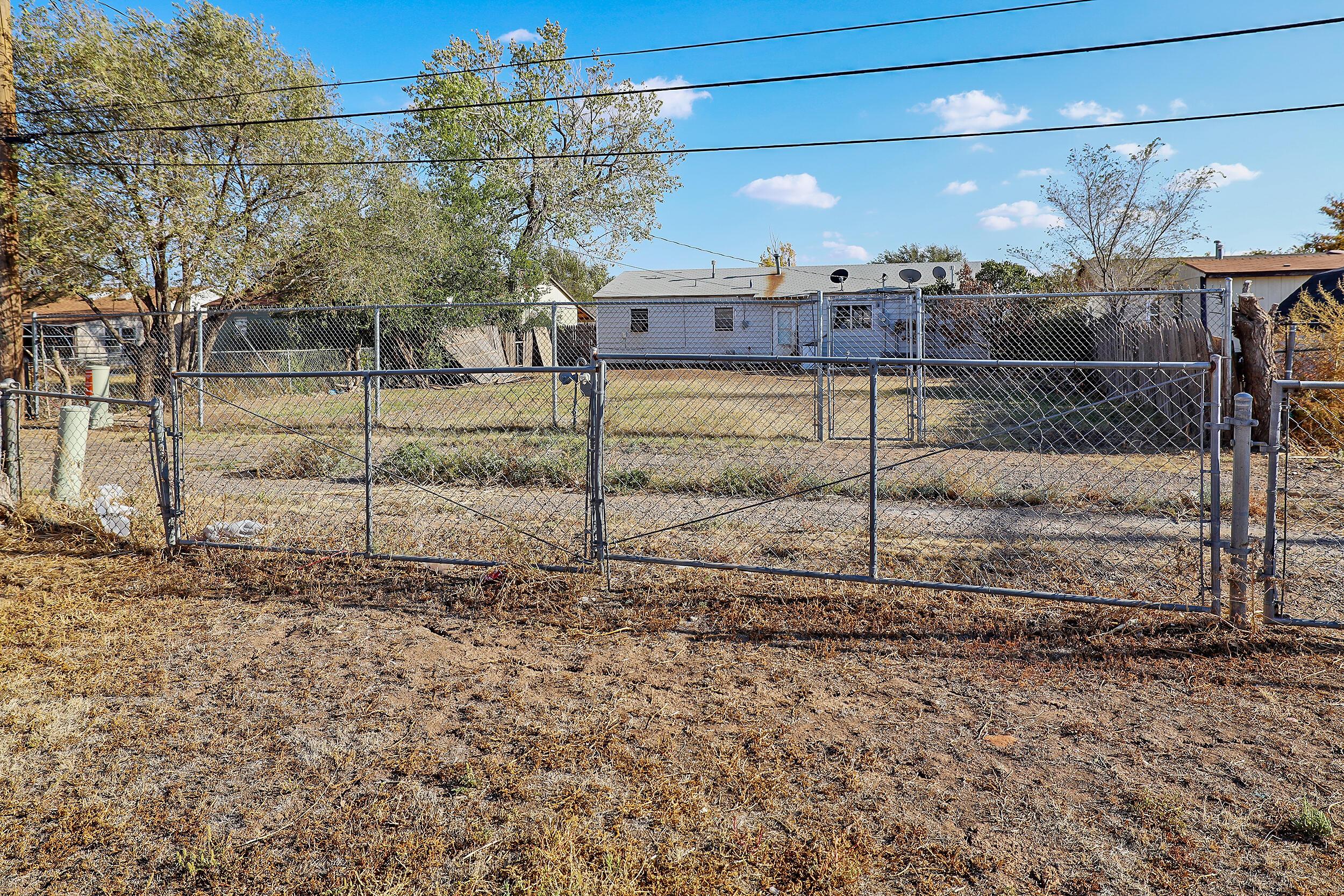 3820 Beaver Drive Amarillo, TX 79107 - Photo 23 of 25 a view of a yard