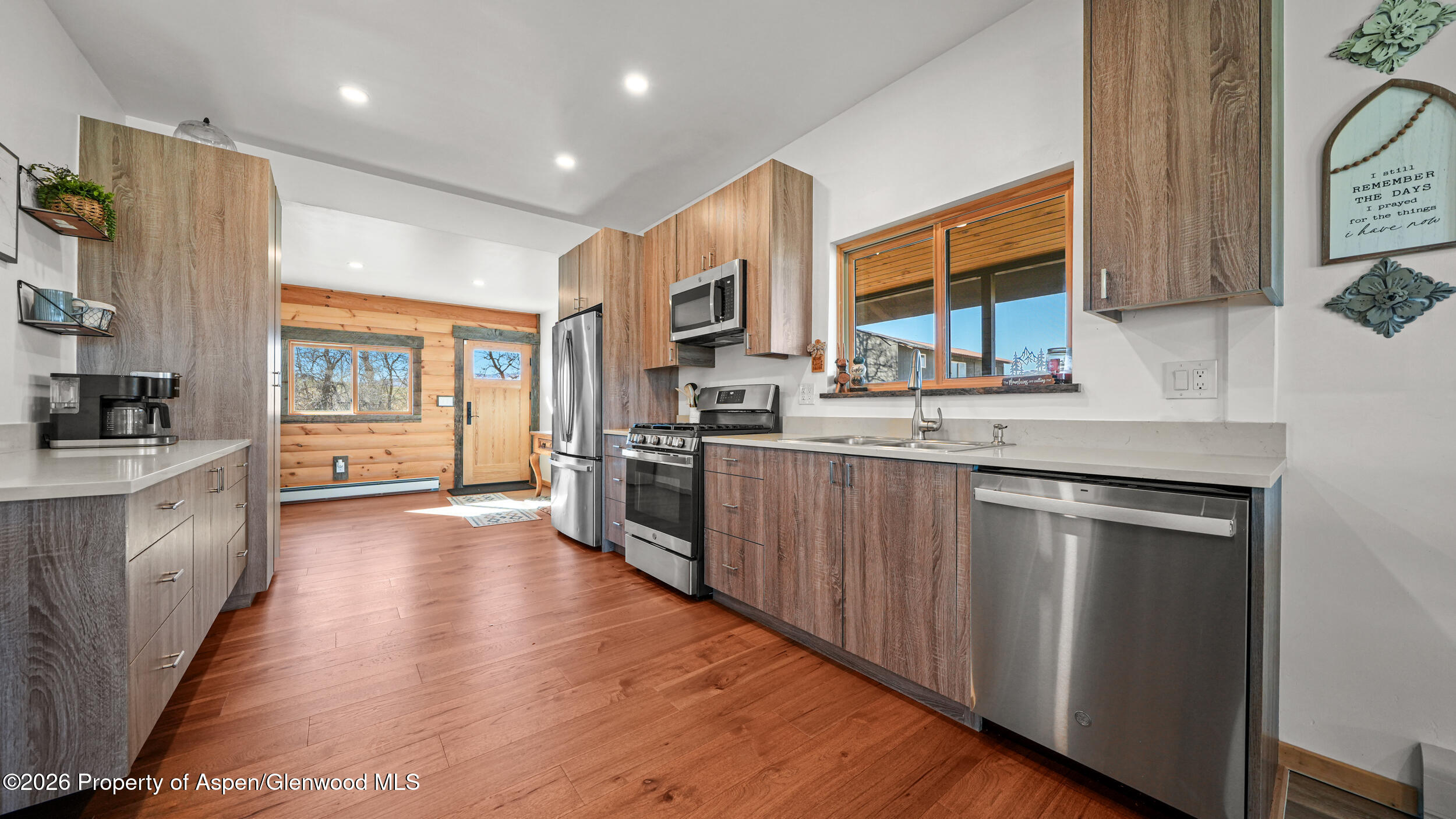 9109 County Road 320 Rifle, CO 81650 - Photo 12 of 38 Kitchen