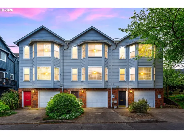 $525,000 | 1636 Southeast Knapp Street, Portland, OR 97202