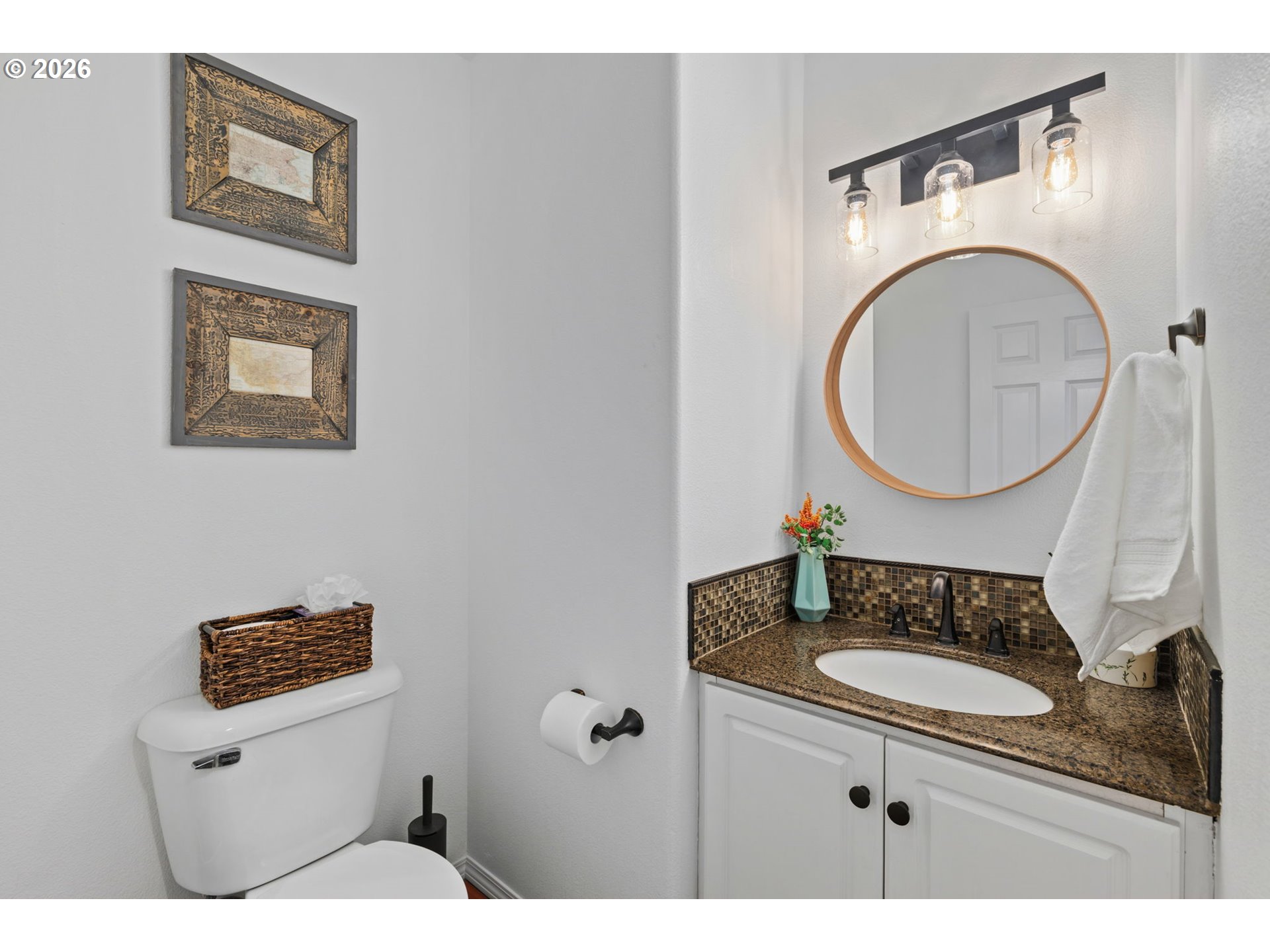 1636 Southeast Knapp Street Portland, OR 97202 - Photo 14 of 28 Bathroom