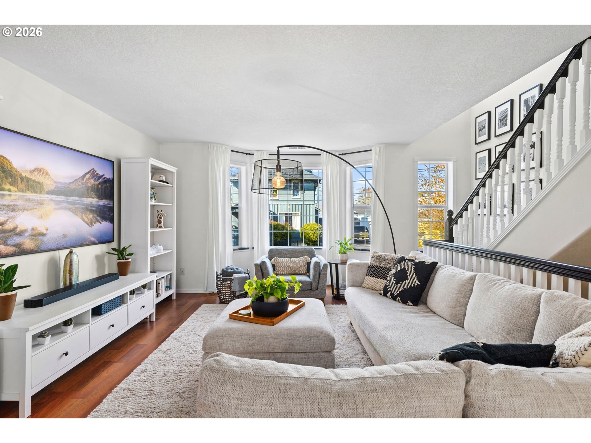 1636 Southeast Knapp Street Portland, OR 97202 - Photo 3 of 28 Living Room
