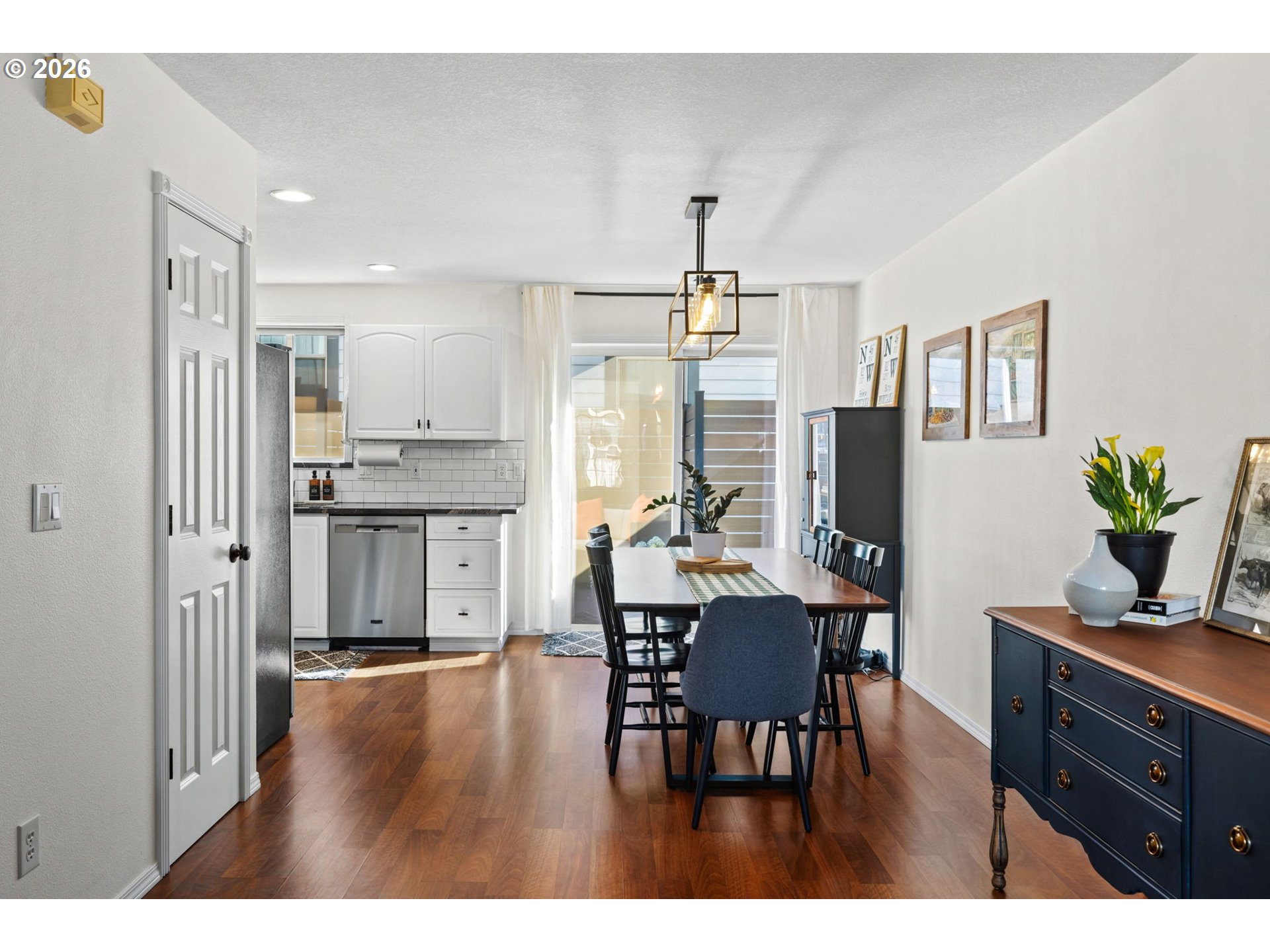 1636 Southeast Knapp Street Portland, OR 97202 - Photo 8 of 28 Dining Room