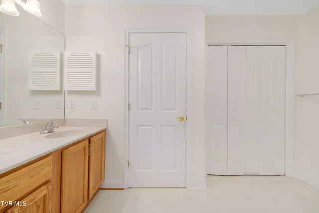 $375,000 | 184 Avonlea Place, Unit 184, Johnson City, TN 37604