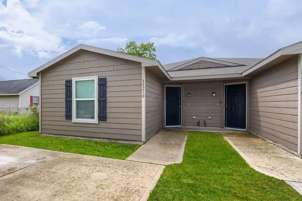 $334,900 | 8210 Hanna Street, Unit AB, Houston, TX 77028