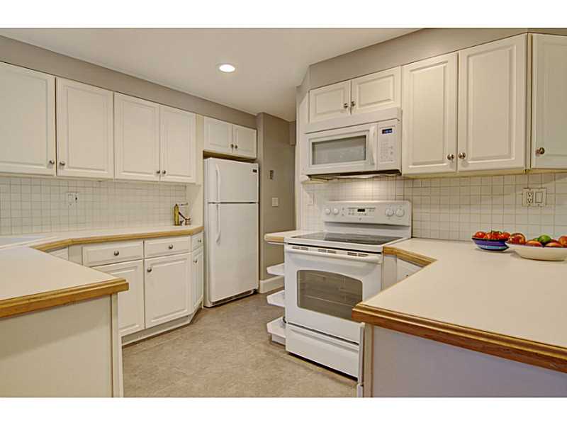 12 Milton Road Barrington, RI 02806 - Photo 7 of 20 Kitchen.