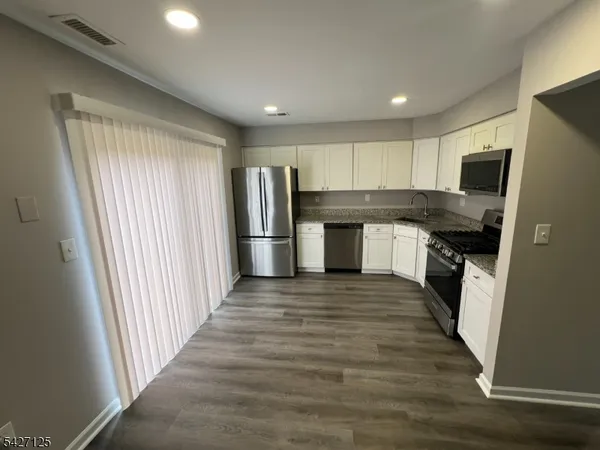 $2,845 | 23 Nottingham Way, Somerset, NJ 08873