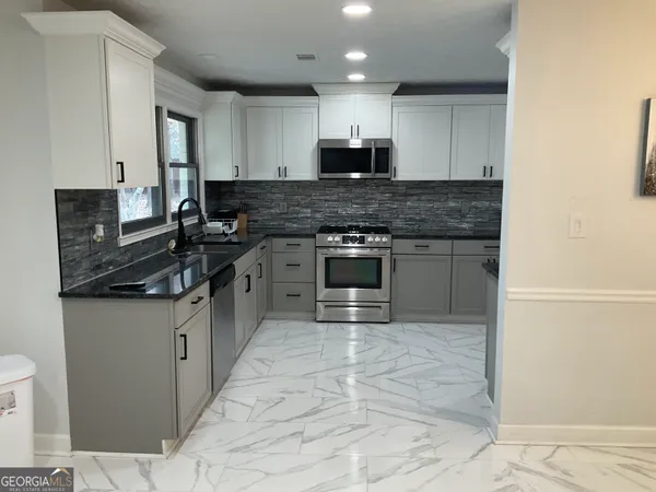 $4,900 | 558 Kenwood Road, Fayetteville, GA 30214