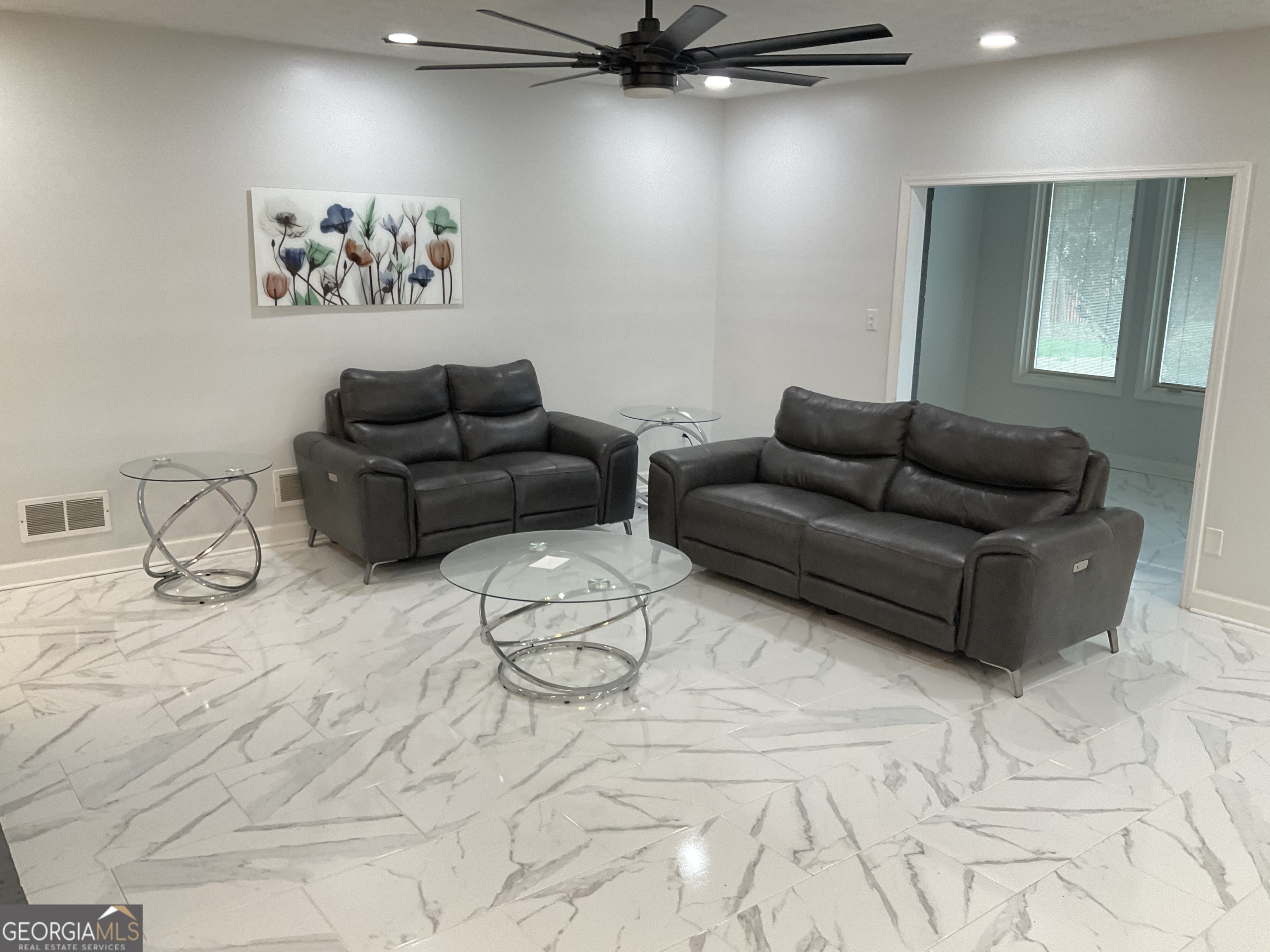 558 Kenwood Road Fayetteville, GA 30214 - Photo 4 of 22