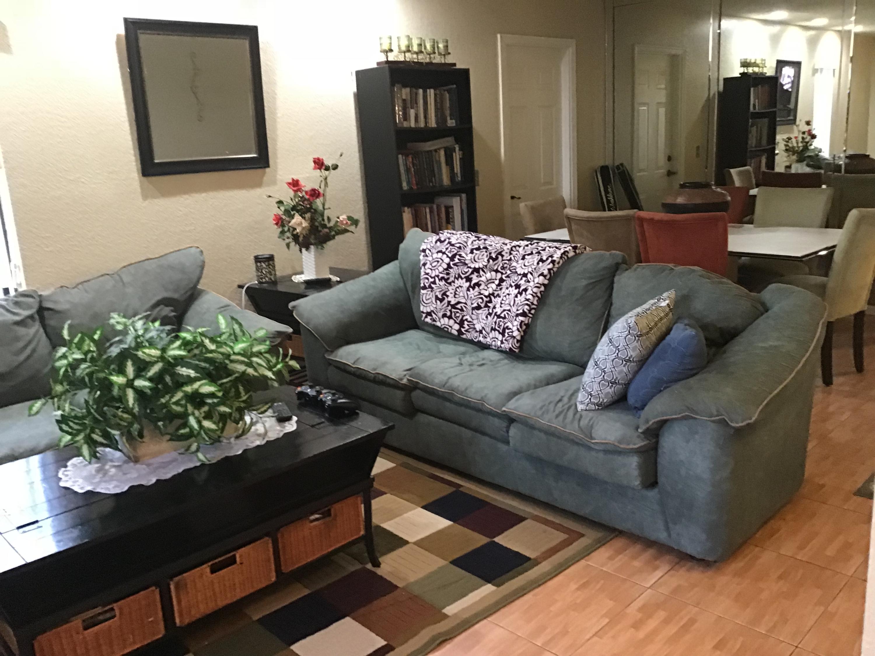 12761 Westhampton Circle Wellington, FL 33414 - Photo 3 of 16 8C4EF3C2-2D1D-4C2D-9AE1-81FB6D5D338F