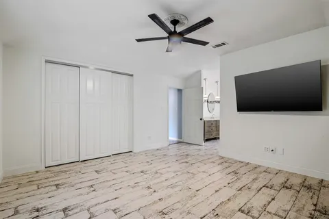 $365,000 | 2207 Briarwest Boulevard, Houston, TX 77077