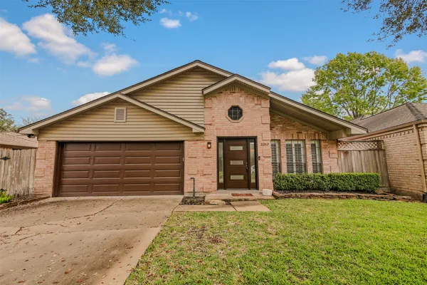 $365,000 | 2207 Briarwest Boulevard, Houston, TX 77077