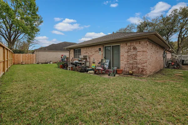 $365,000 | 2207 Briarwest Boulevard, Houston, TX 77077